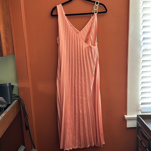 Zara pleated Midi Dress 👗 - Picture 7 of 8